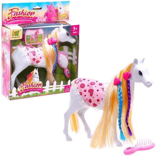 Koń z akcesoriami, Trifox